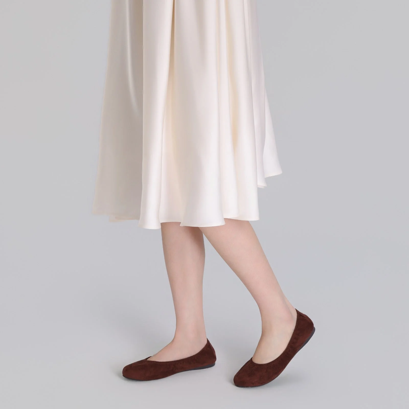 Burgundy Suede Elastic Ballet Flats - Image 3