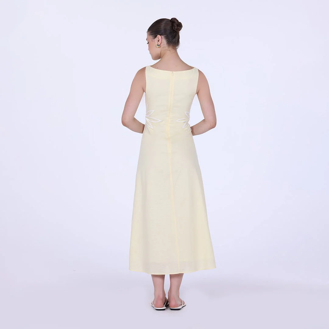 Sleeveless A-line midi dress with waist embroidery - Image 4