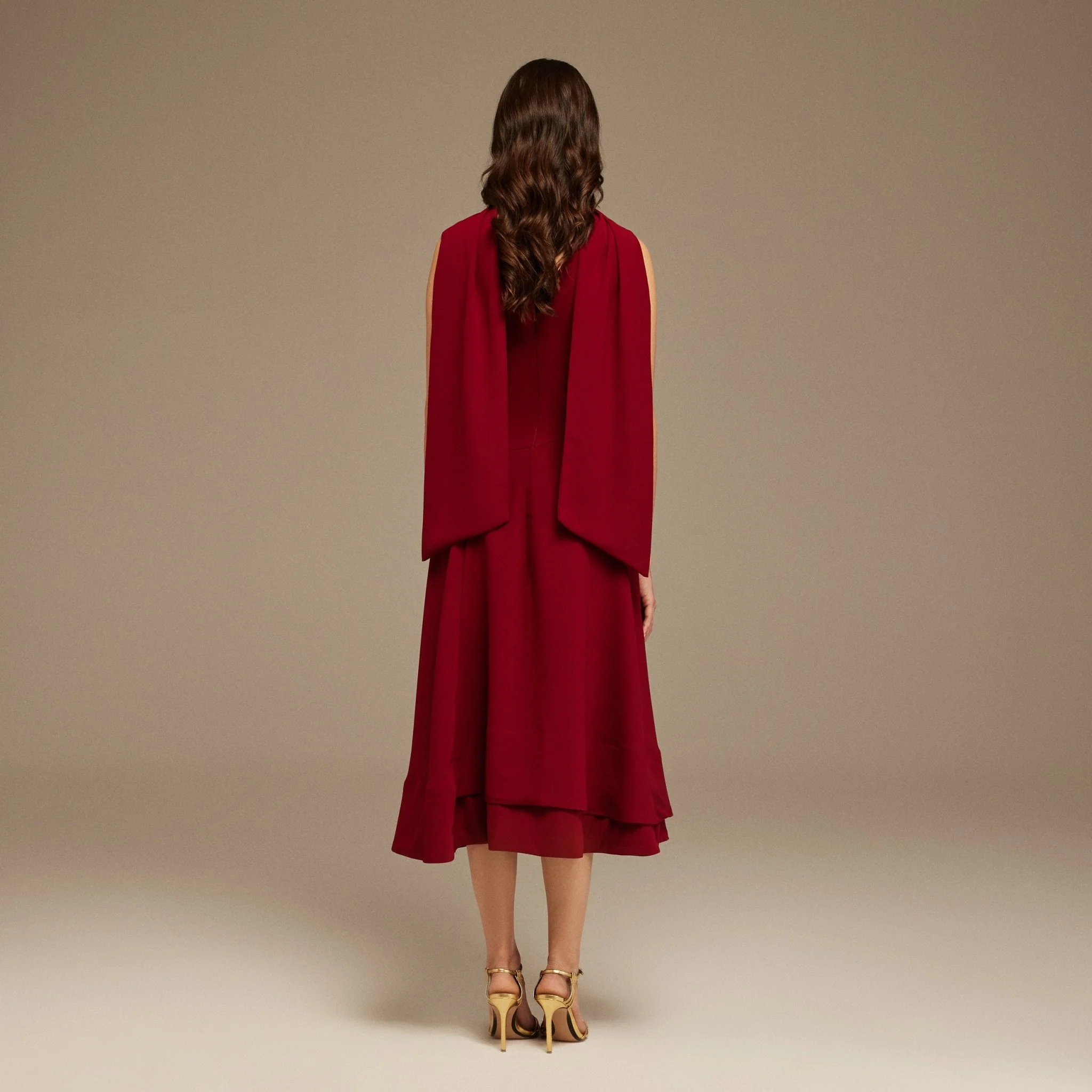 Sleeveless Crepe Dress With Scarf - Image 4